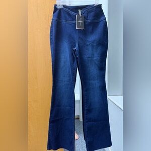 New Flamingals Wide Leg Pull-On Flared Jeans (M)